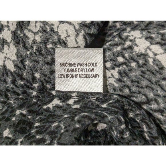 ACROBAT short sleeve snake print side split gray and white top size Small - Picture 12 of 12